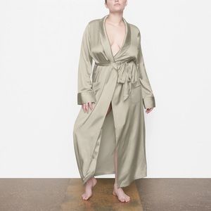 Silk Sleep Robe SKIMS